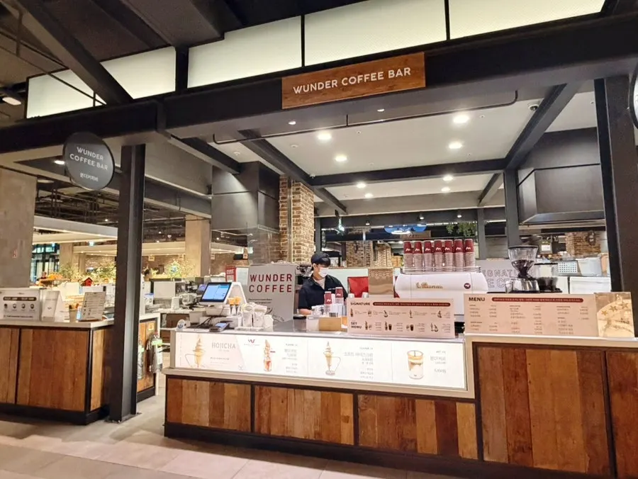 Wunder Coffee Bar coffee and dessert menu
