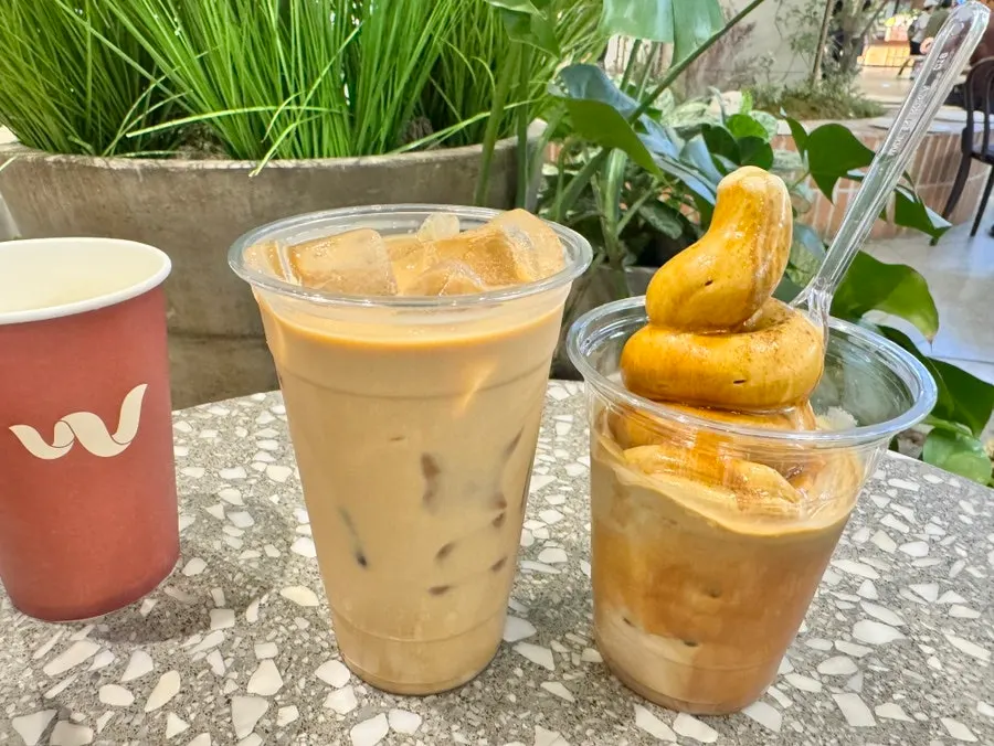 Wunder Gato and dessert menu