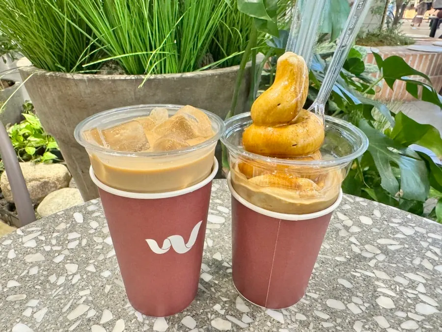 Wunder Gato and vanilla latte pairing