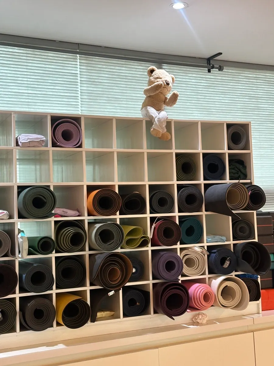 Mats provided by the studio