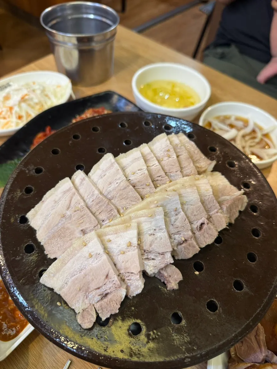 A cup of yagwanmun tea on the table