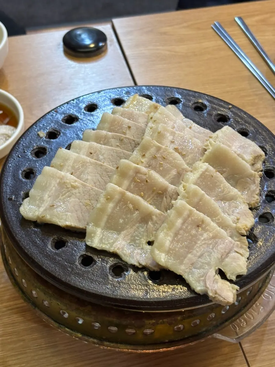 양초로 온도를 유지하는 보쌈 접시