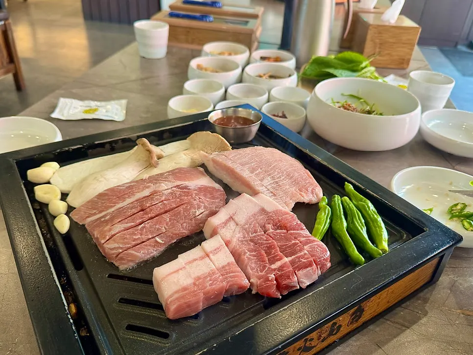 Square brazier-shaped grill