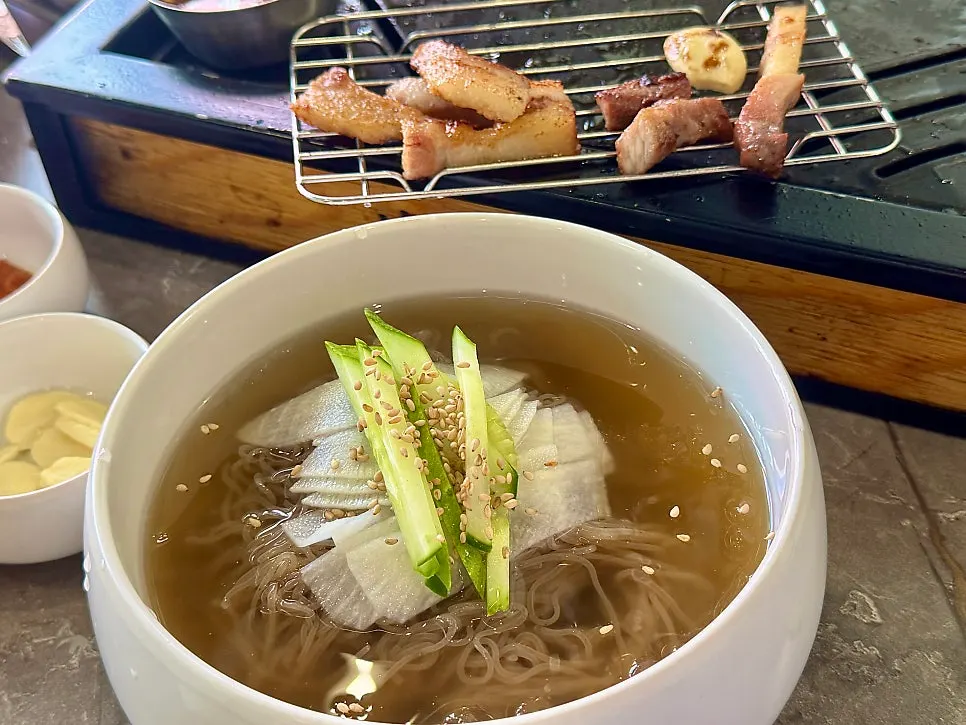 Mul naengmyeon to finish the meal