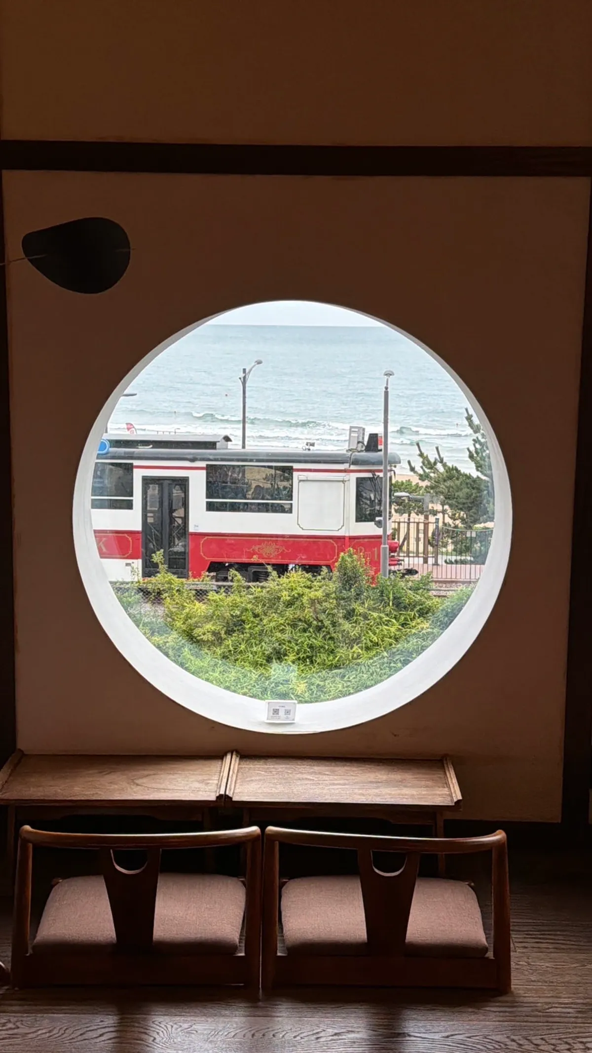 Ocean-view main photo of Suwolgyeonghwa, a Songjeong café in Busan