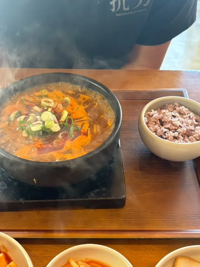 복산해장 기본 상차림 전체 모습