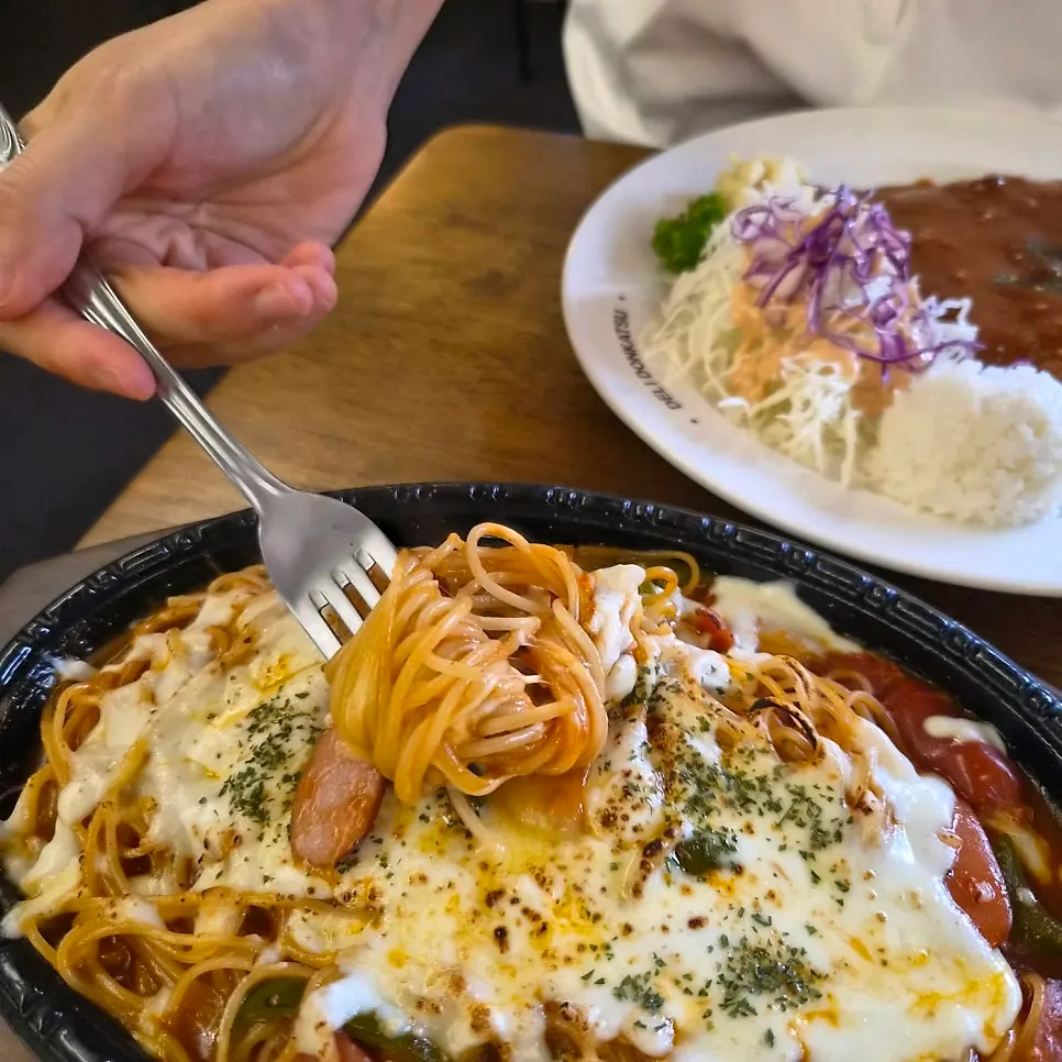 Tomato-based Napolitan spaghetti noodles