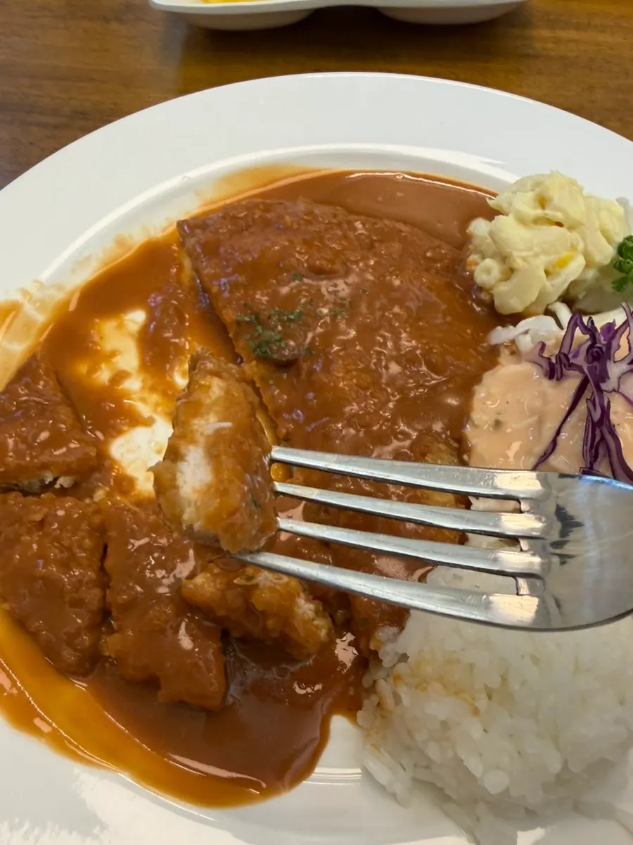 Western-style pork cutlet set topped with handmade sauce