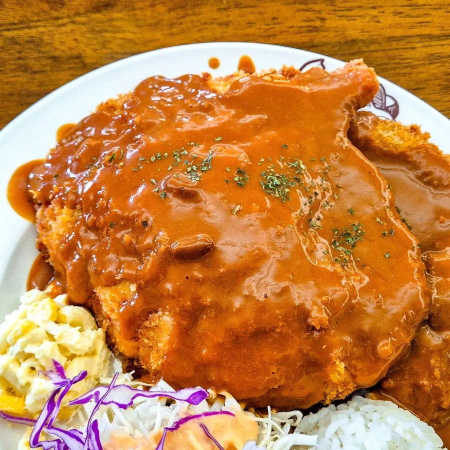 경양식돈까스 곱빼기 한 접시