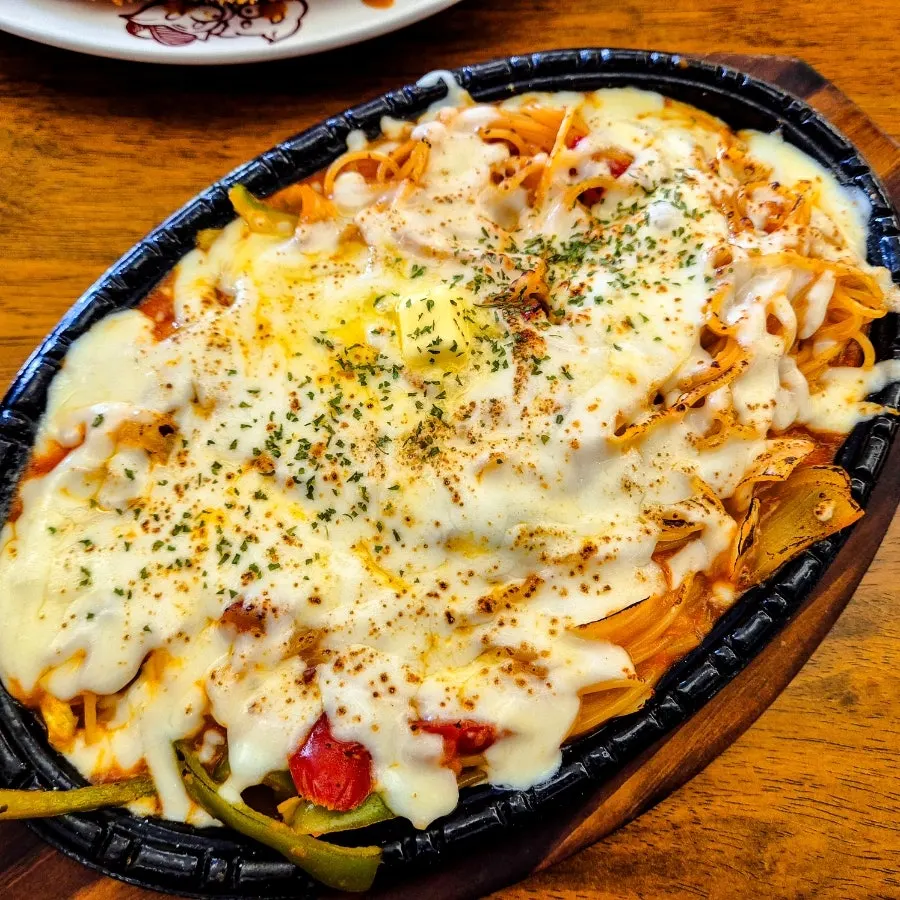 식전빵에 돈까스를 넣은 햄버거 조합