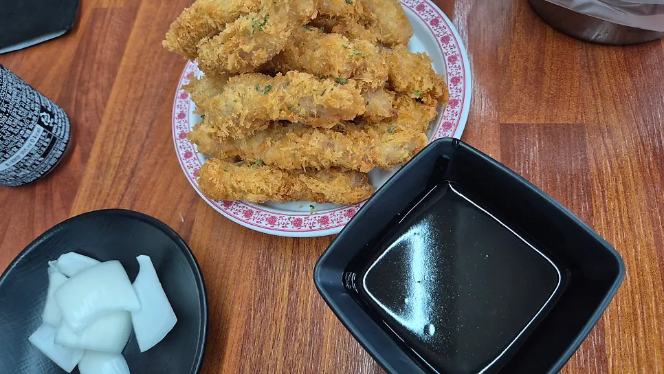 속이 촉촉한 탕수육 단면