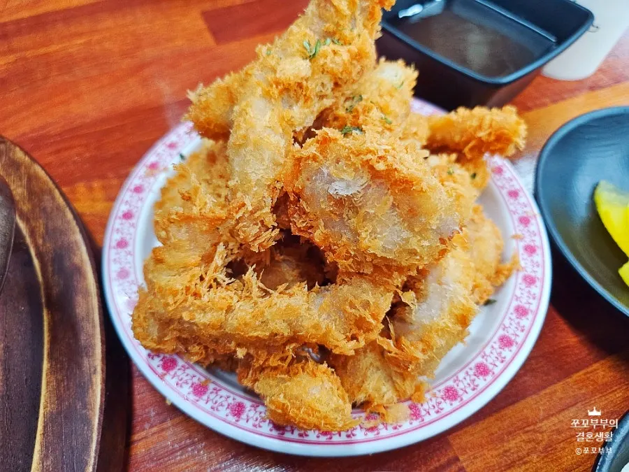 Crunchy tangsuyuk included in the set
