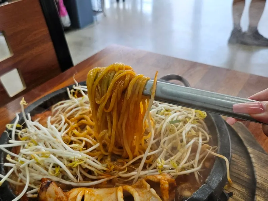 Whole squid pieces in the stone-plate jjamppong