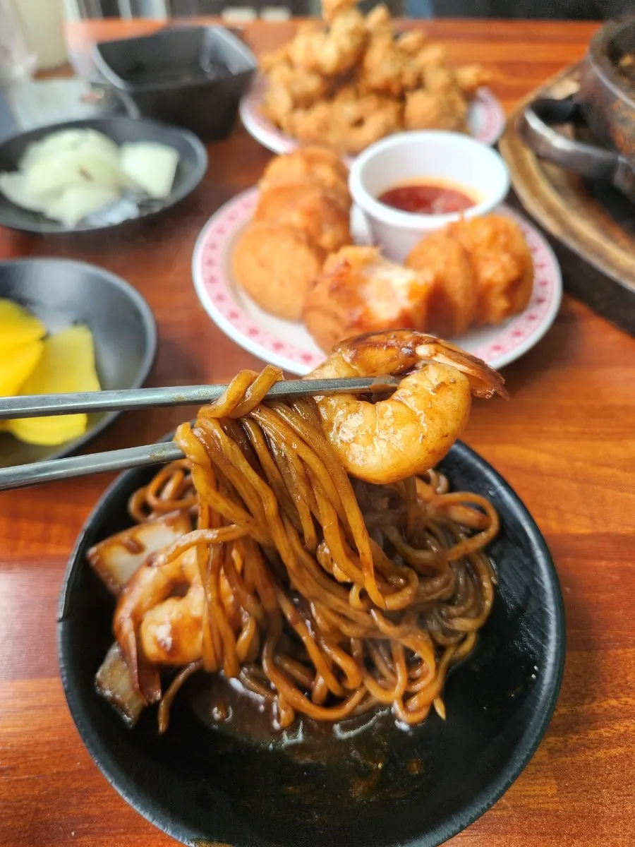 Self-serve side dishes and main dishes