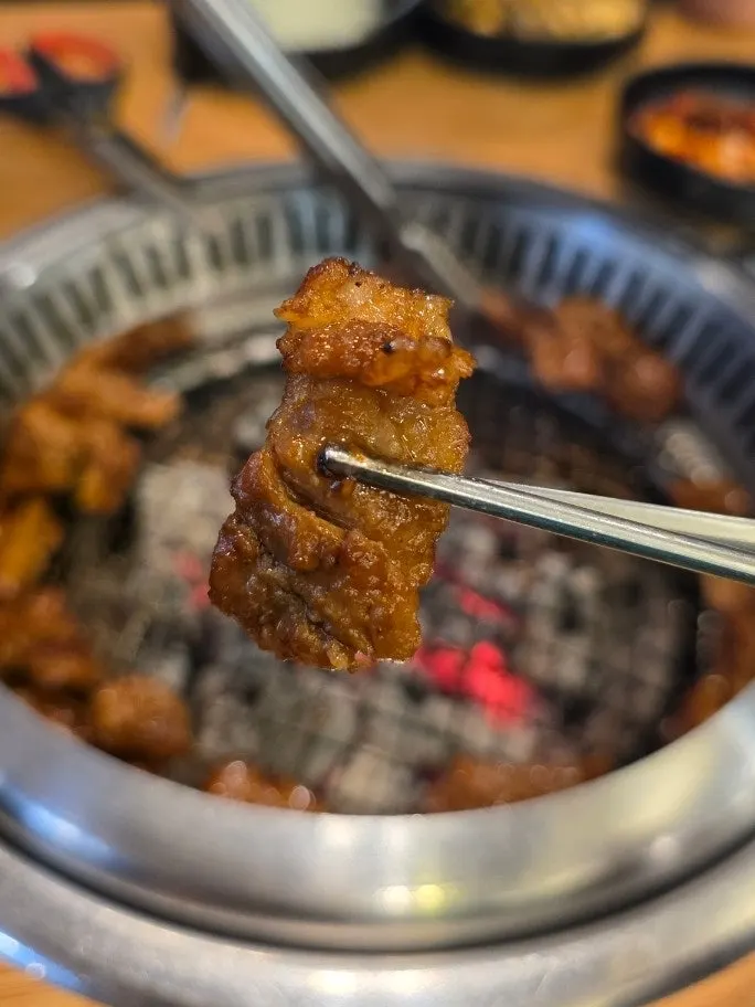 Seasoned pork galbi grilled to a golden brown