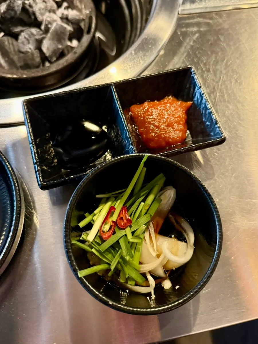 Scallion salad and kimchi among the basic side dishes