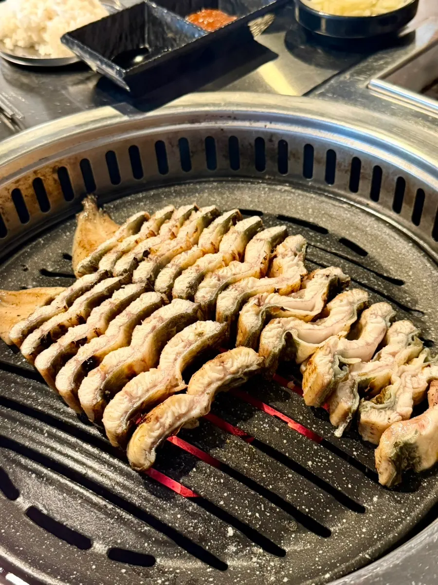 Plump, well-grilled premium eel flesh