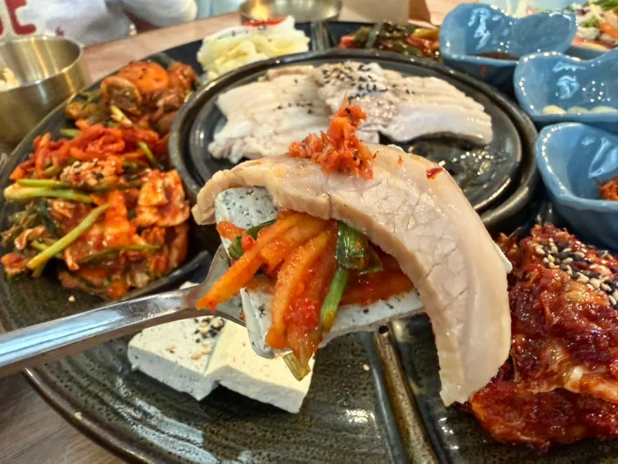 보쌈 한상 반찬 구성