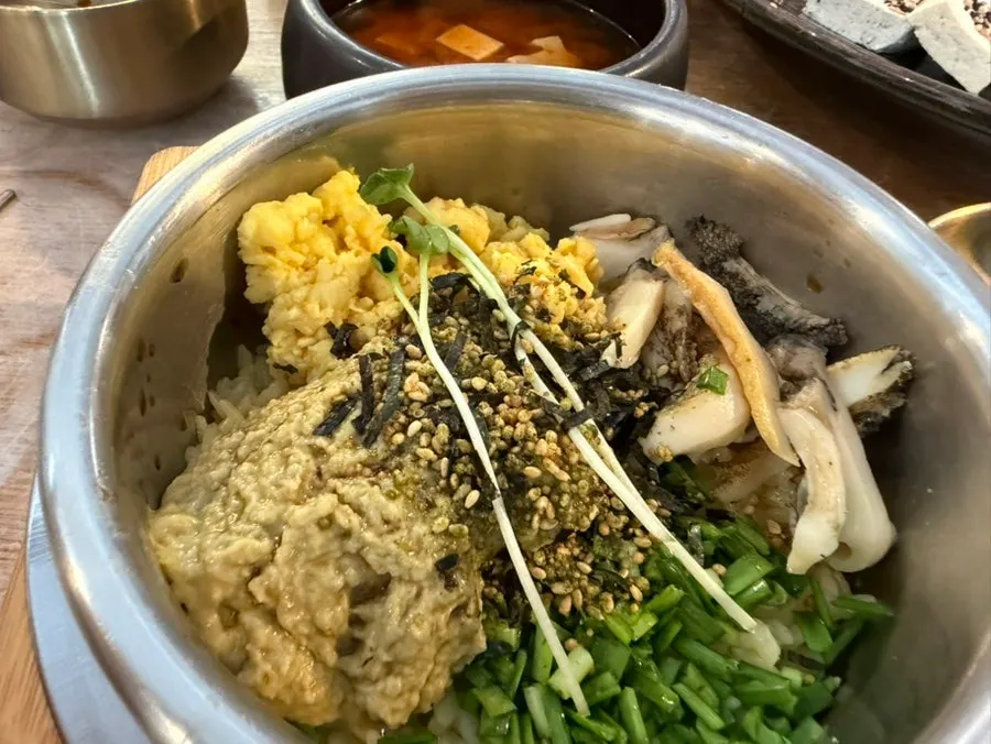 전복 솥밥 한상