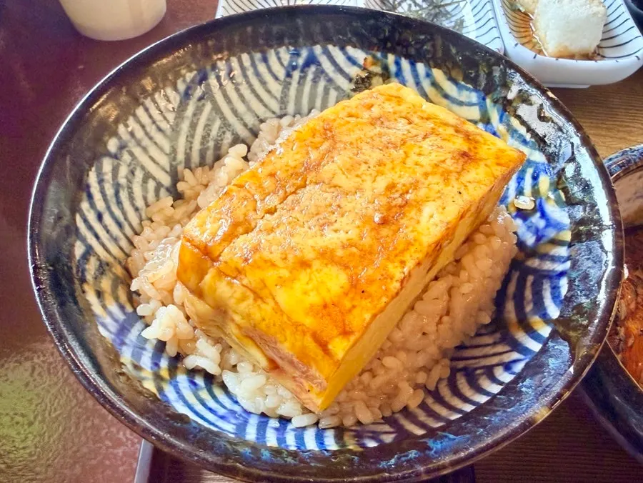 Osaka-style rolled omelet and eel rice bowl