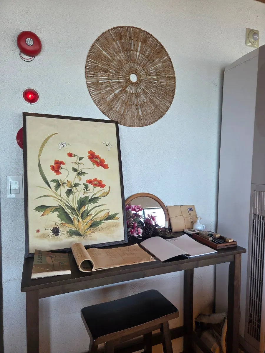 Ceramics and traditional furniture objects