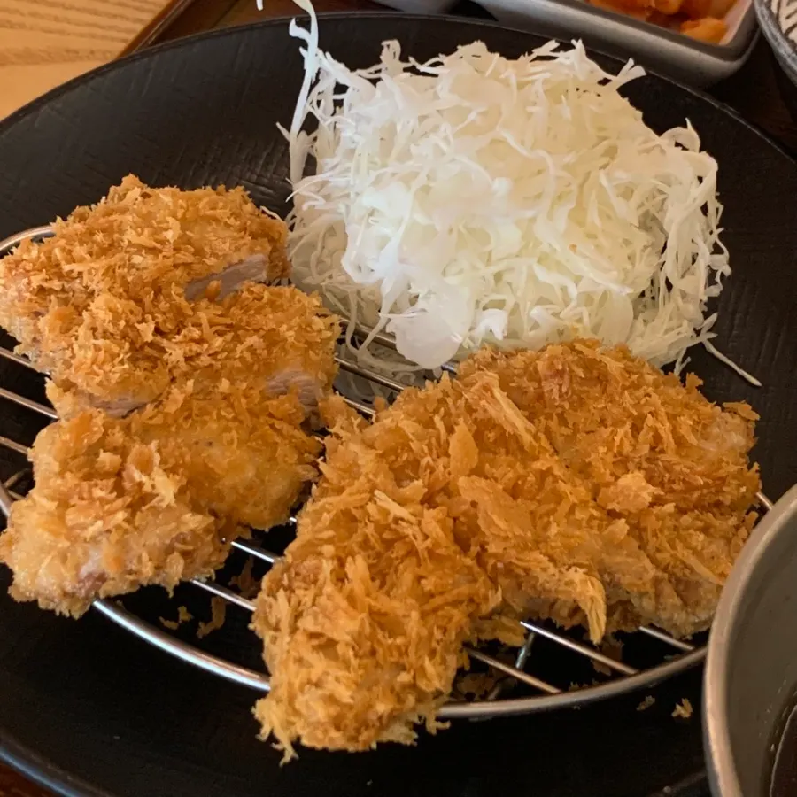 Tenderloin cutlet with crispy breading intact