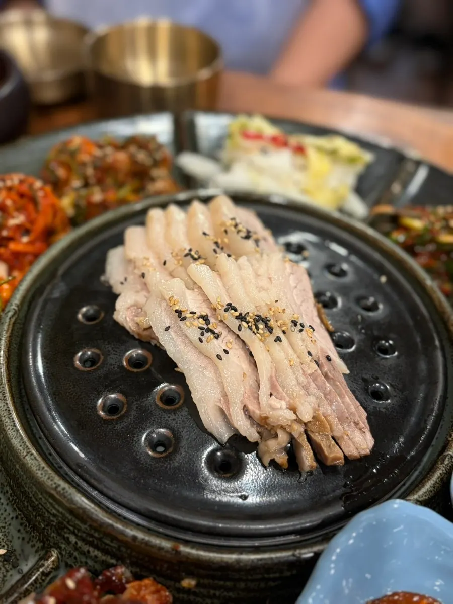 기본찬으로 나온 야들야들한 보쌈