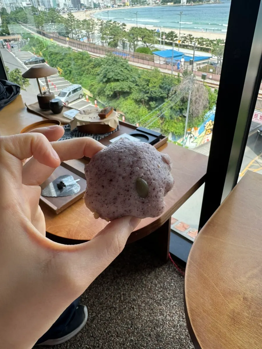 달달한 디저트와 음료의 조합