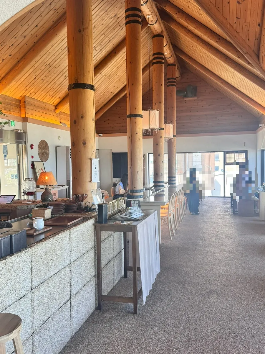 Wood-finished interior of Suwolgyeonghwa's 4th floor