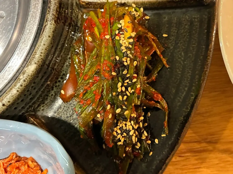 Side dishes served together with the set