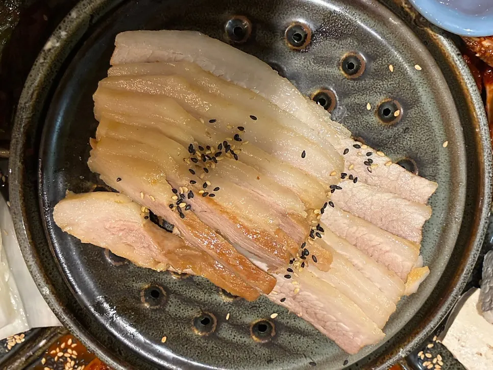 Glossy pork belly bossam at Songjeongok
