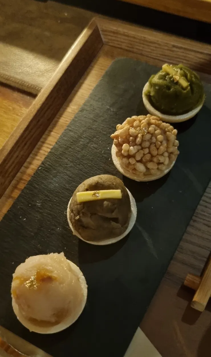 Plate of the night-only Pungwol monaka dessert