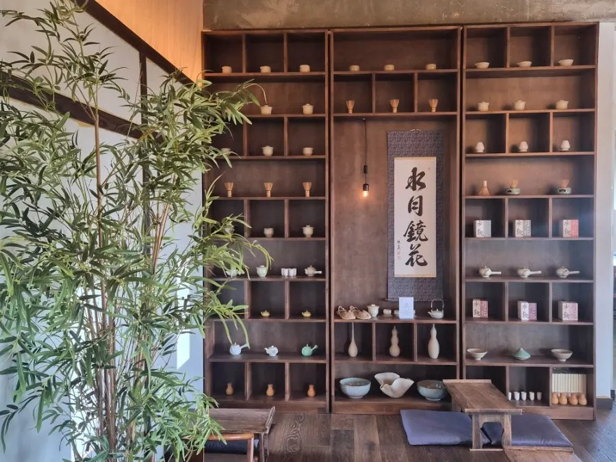 Hanok-style interior of Suwolgyeonghwa's 3rd floor