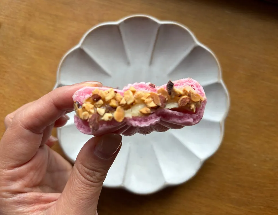 Cross-section of the red bean anbutter monaka