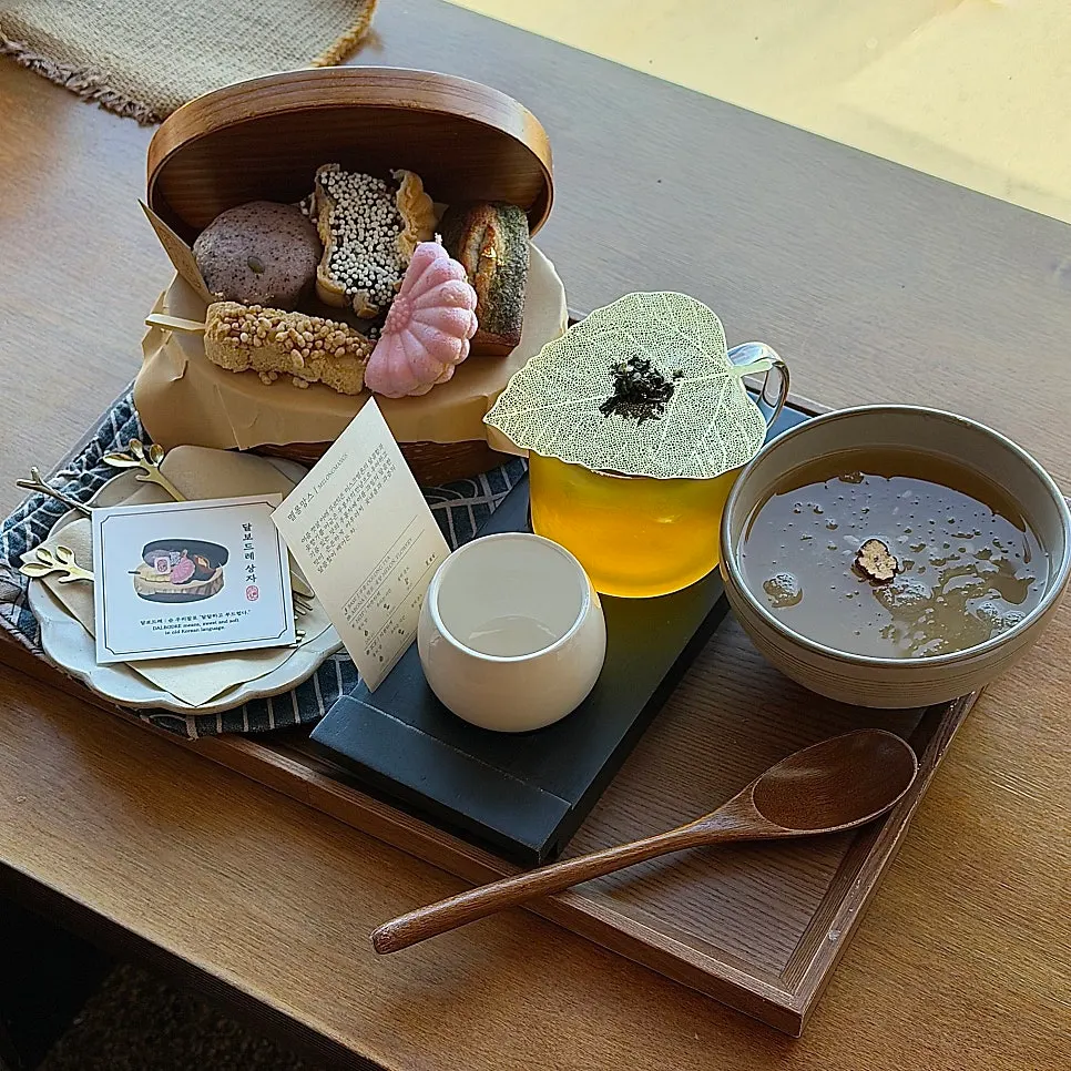 Close-up of the ordered menu items at Suwolgyeonghwa