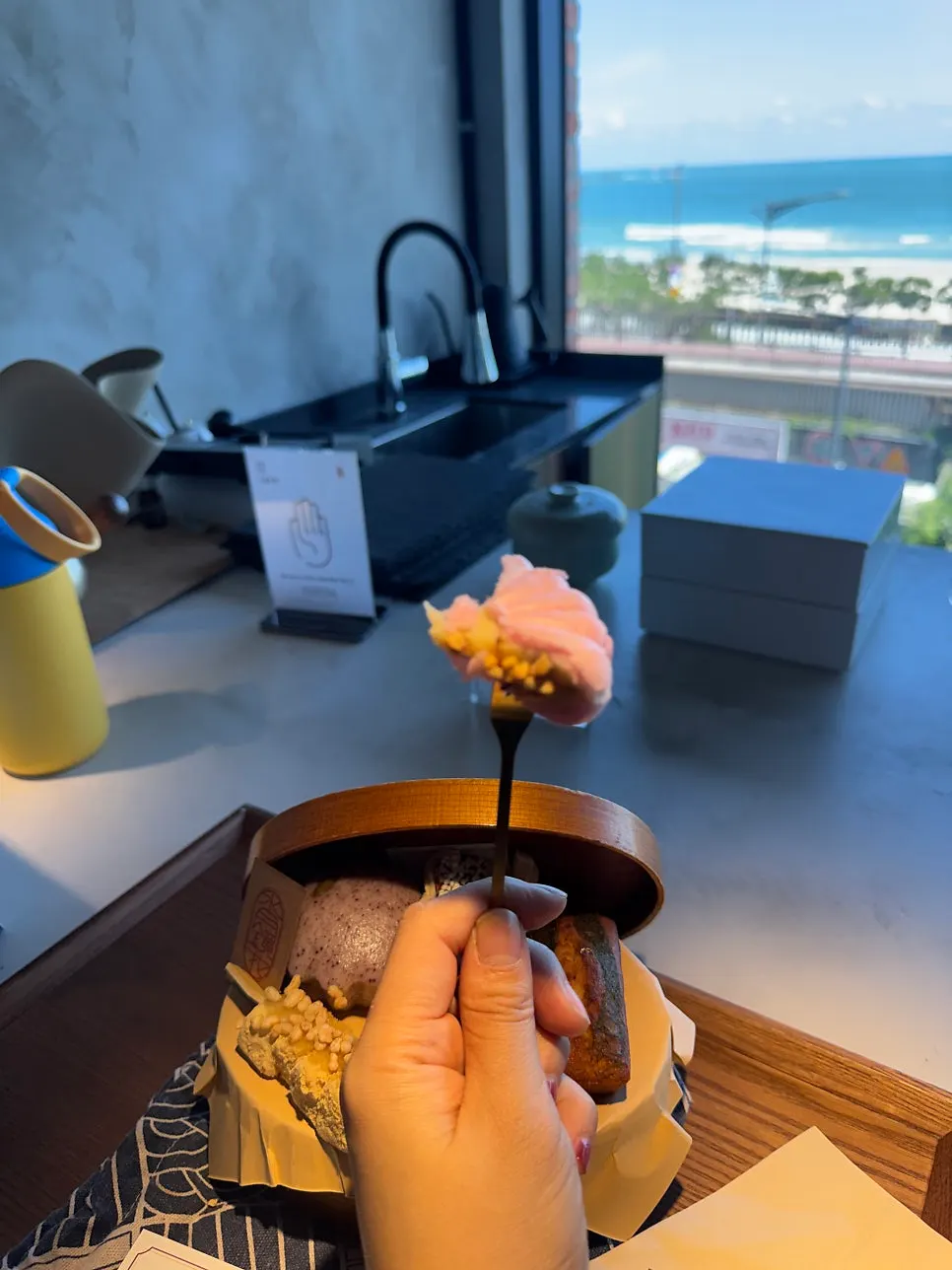부산 송정 오션뷰 카페 절친 티타임, 수월경화