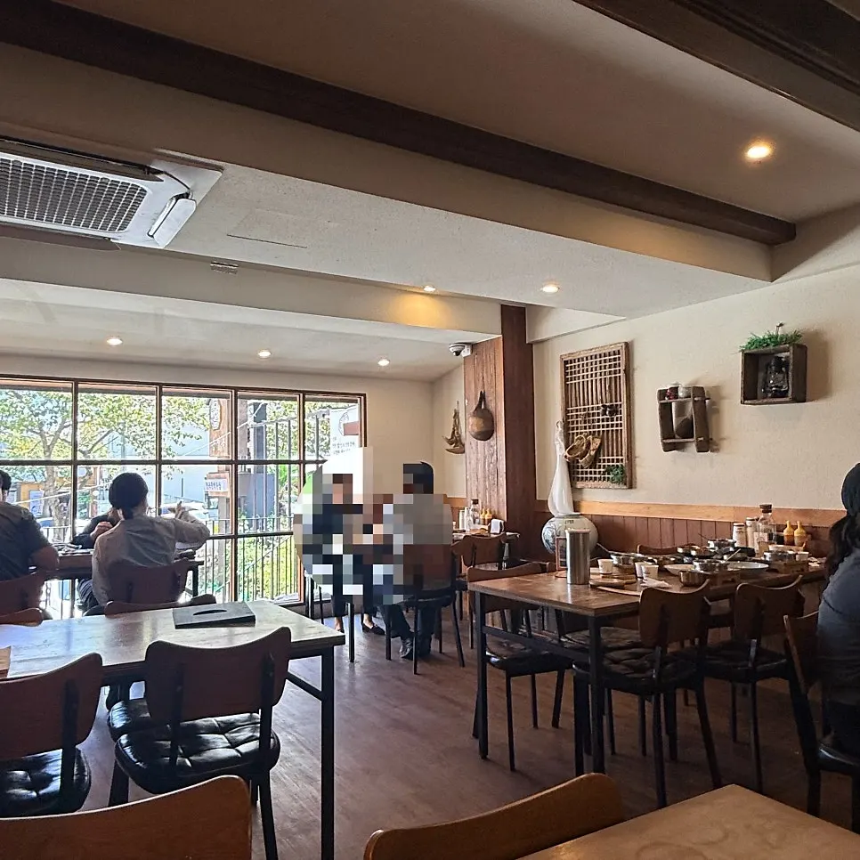 Savory water served first at Songjeongok's table
