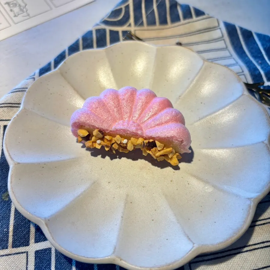 Floral ganache monaka