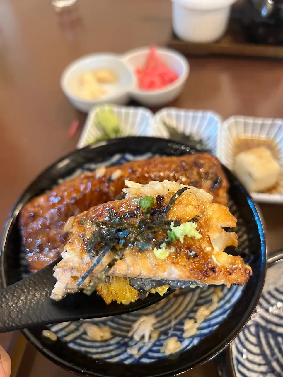 Eel and mackerel rice bowls enjoyed at Yuok
