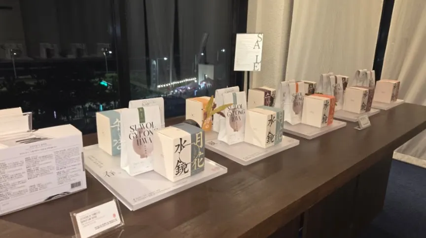한옥 느낌으로 꾸민 수월경화 내부