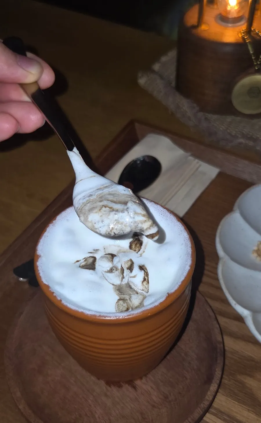 토 메뉴를 떠먹기 전 모습