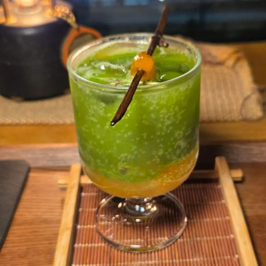 Drink Geum blending matcha and kumquat