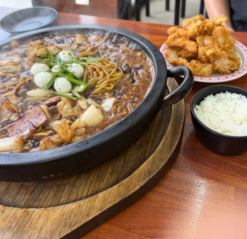 짜장소스가 배는 면