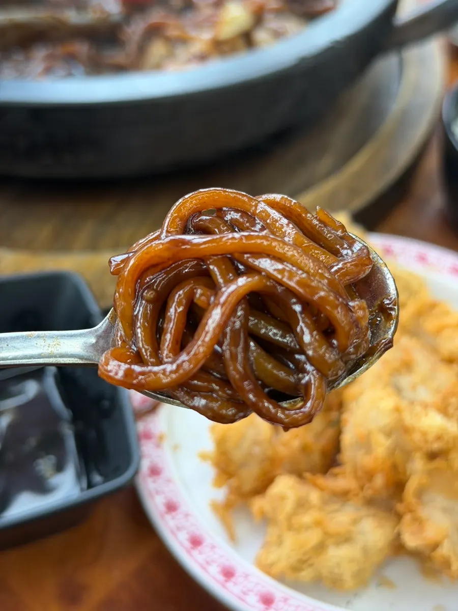 돌짜장 해산물과 면