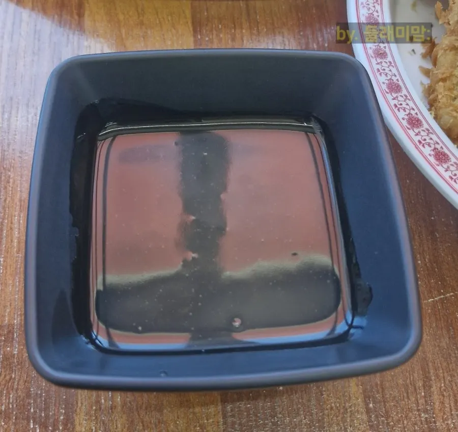 Tangsuyuk sauce served separately