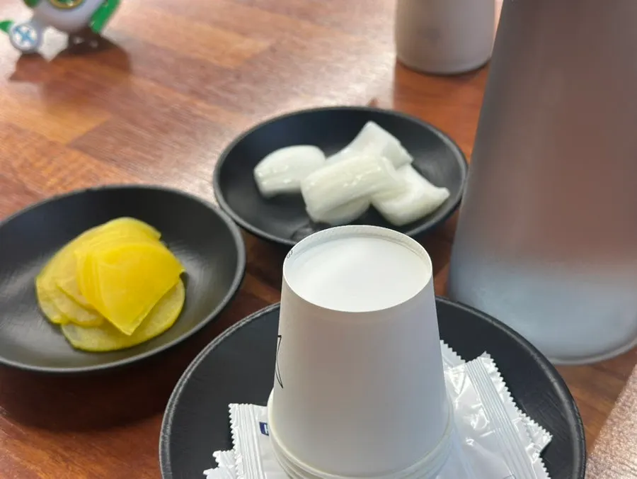 단무지 양파 춘장 기본 반찬
