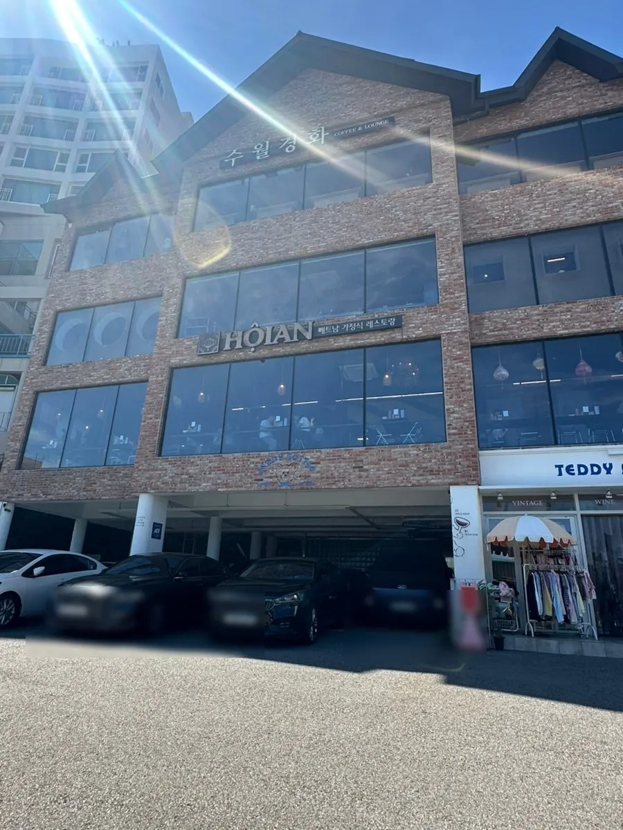 Exterior of the Suwolgyeonghwa café building near Songjeong Beach