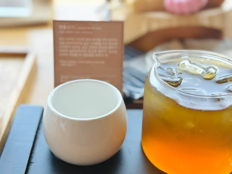 현월호지차 아이스 한 잔