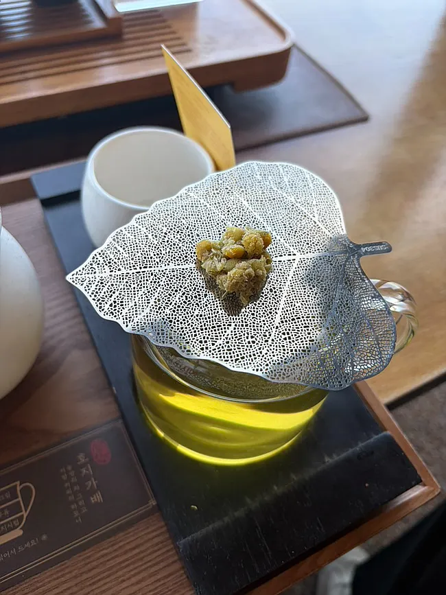 White chocolate ganache monaka