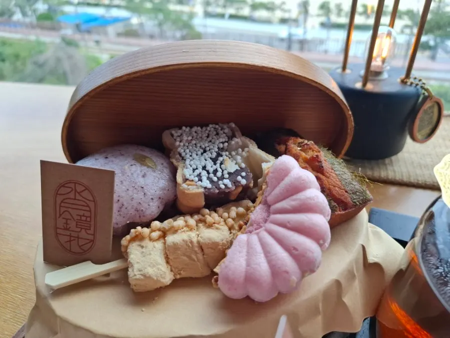티와 한국식 디저트 메뉴